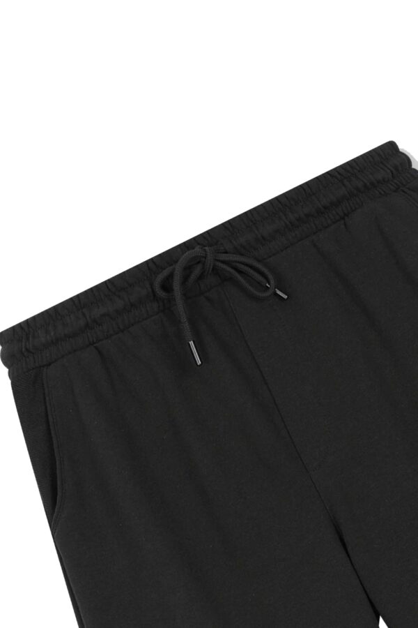 Hoteru Shorts